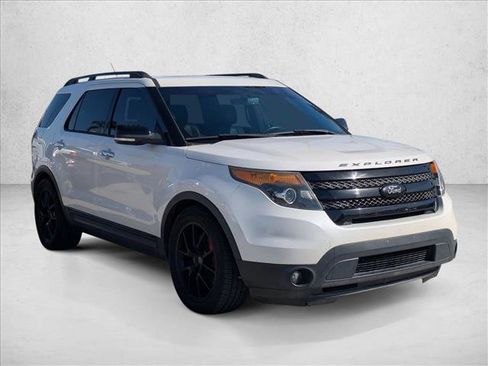 Used 2014 Ford Explorer Sport w/ Equipment Group 401A image 3