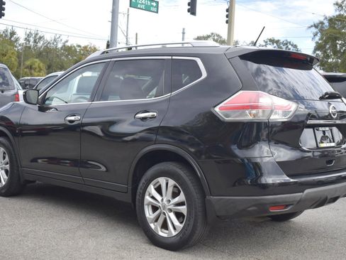 Used 2016 Nissan Rogue SV image 5