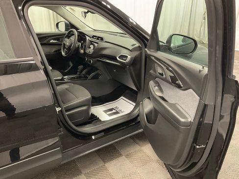 Used 2023 Chevrolet TrailBlazer LS image 18