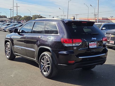 Used 2021 Jeep Grand Cherokee Limited w/ Luxury Group II image 3