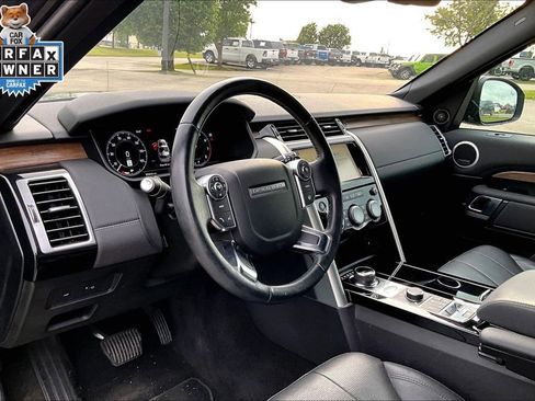 Used 2018 Land Rover Discovery HSE AWD/4WD image 10