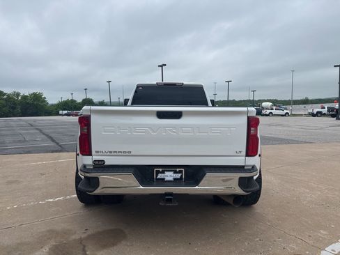 Used 2024 Chevrolet Silverado 3500 LT AWD/4WD image 5
