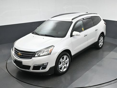 Used 2017 Chevrolet Traverse LT w/ Style and Technology Package AWD/4WD image 64