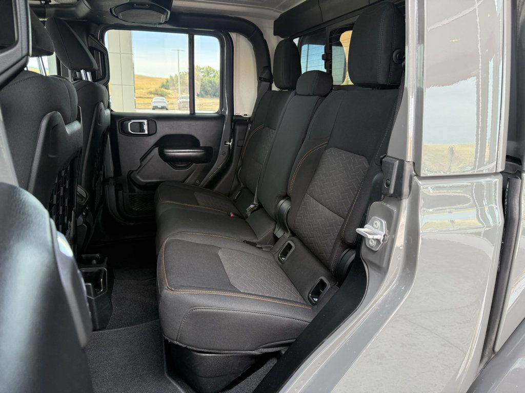 Used 2020 Jeep Gladiator Mojave AWD/4WD image 19