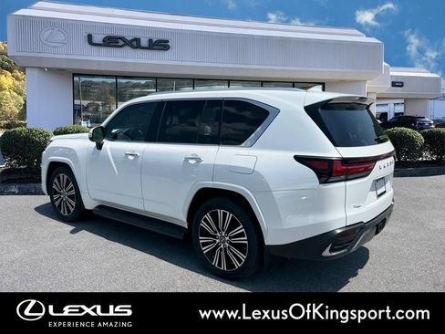 Used 2023 Lexus LX 600 4WD w/ Accessory Package (Z1) image 3