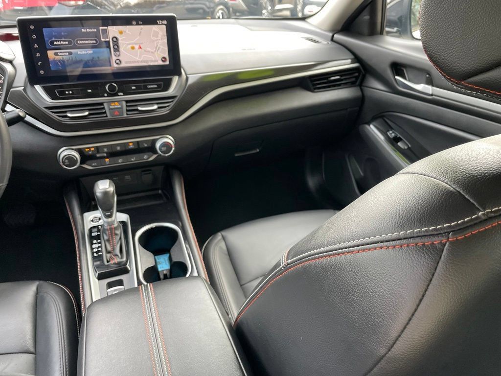 Certified 2024 Nissan Altima 2.5 SR w/ SR Premium Package FWD image 10