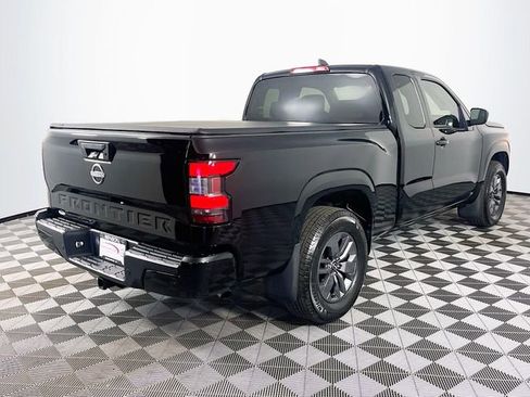 Used 2025 Nissan Frontier SV RWD image 8