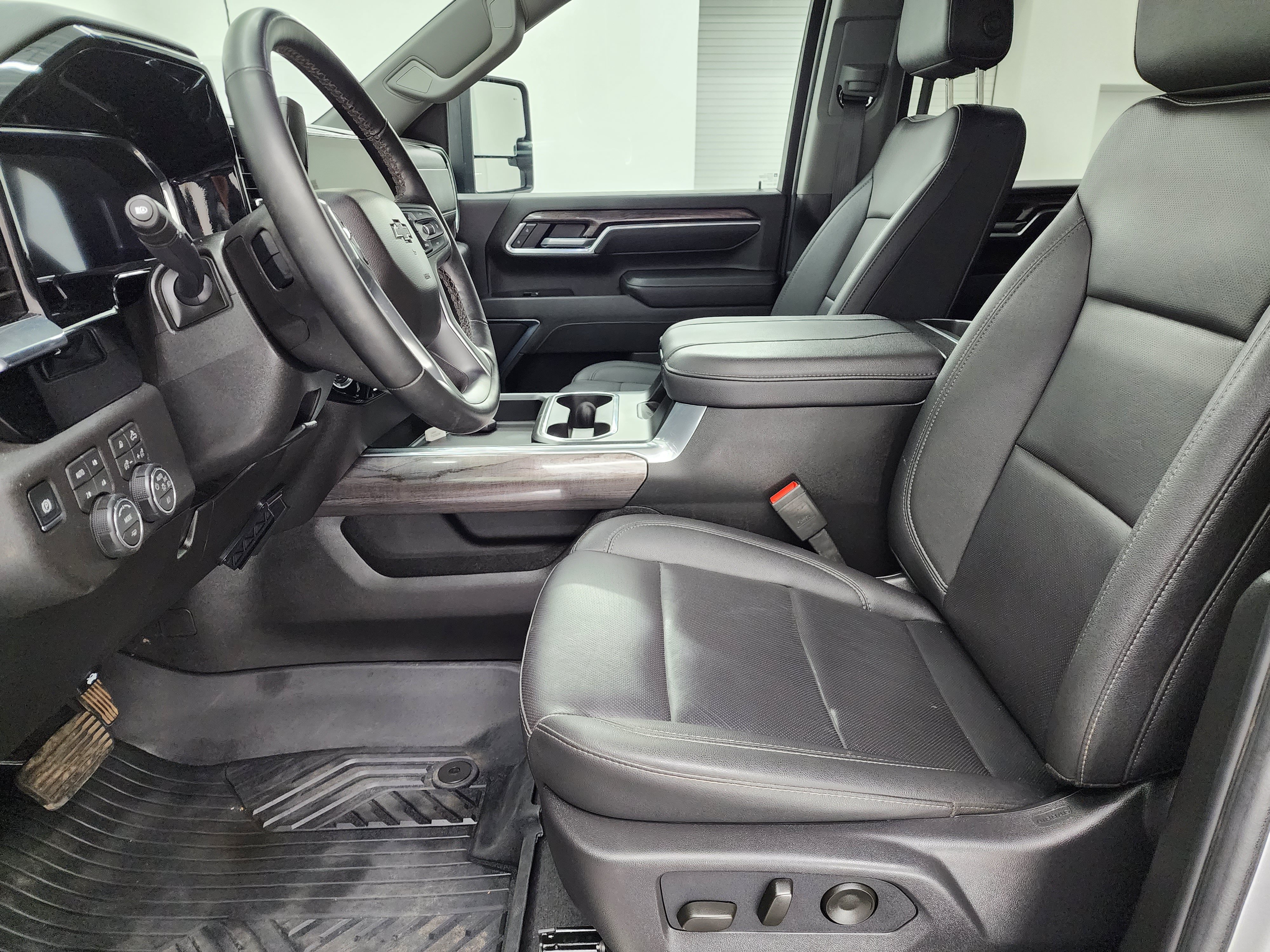 Used 2026 Chevrolet Silverado 2500 LTZ w/ Trail Boss Package AWD/4WD image 8