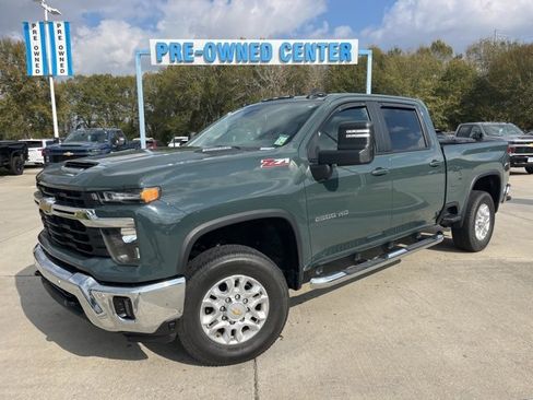 Used 2025 Chevrolet Silverado 2500 LT w/ All Star Edition image 2