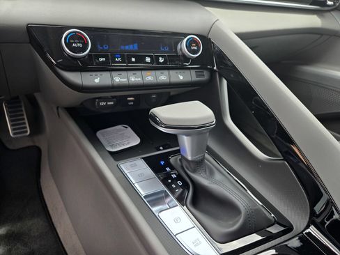New 2026 Hyundai Elantra SEL Sport Premium FWD image 13