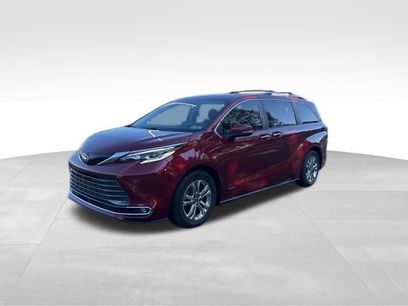 Used 2021 Toyota Sienna Platinum w/ Outdoor Package (TMS)