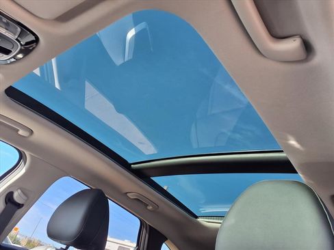 Used 2022 Hyundai Tucson Limited image 7