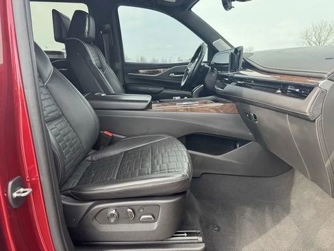 Used 2021 Cadillac Escalade Sport Platinum image 13