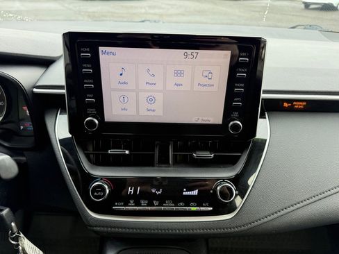 Used 2020 Toyota Corolla SE image 17