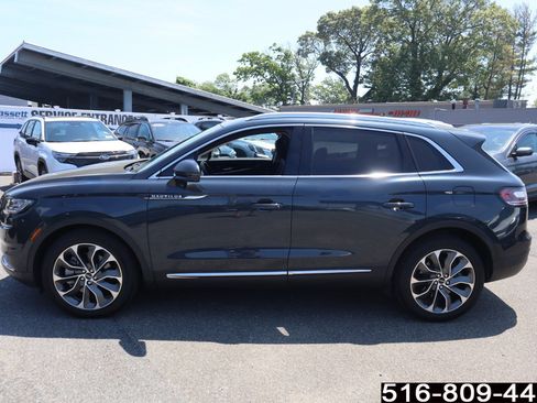 Used 2023 Lincoln Nautilus Reserve w/ Cargo Utility Package AWD/4WD image 8