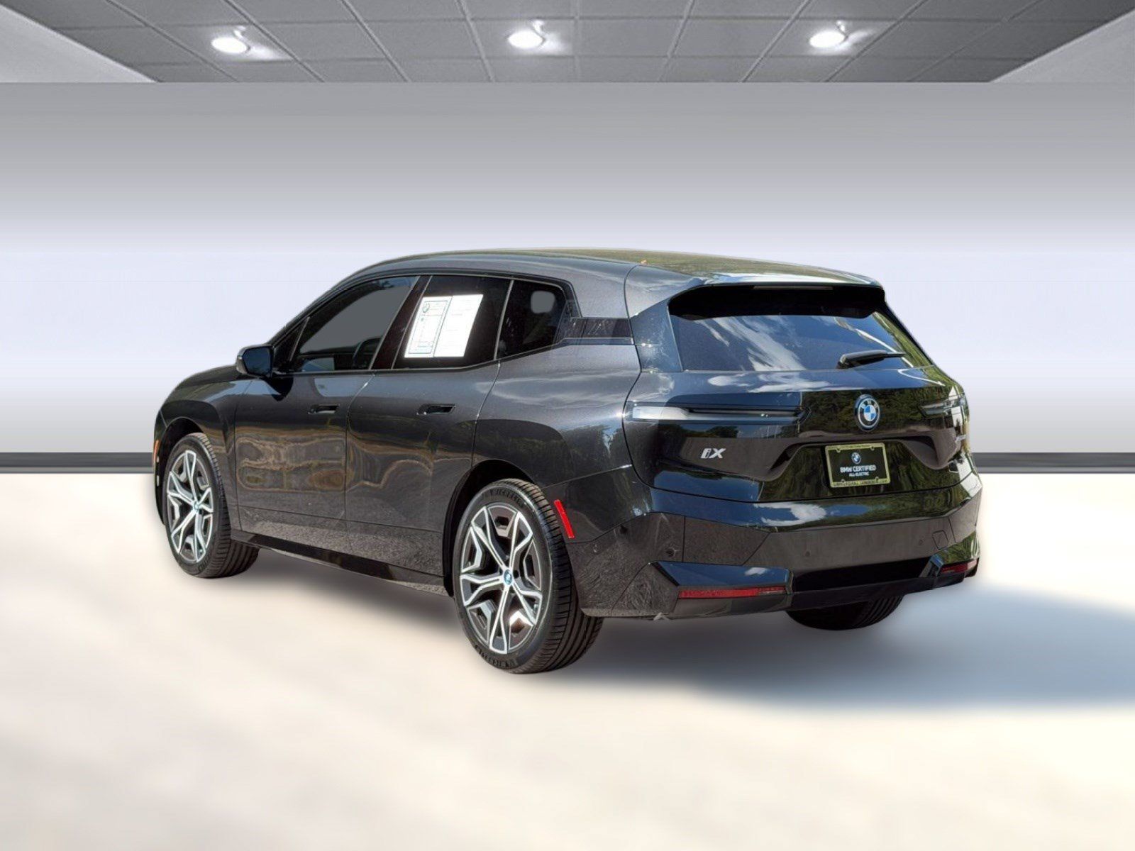 Certified 2024 BMW iX xDrive50 w/ Premium Package AWD/4WD image 3