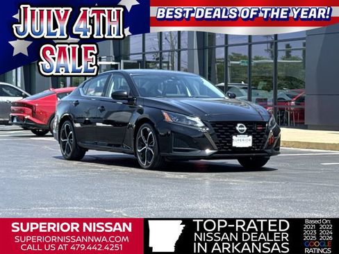 Used 2023 Nissan Altima 2.5 SR w/ SR Premium Package FWD image 1