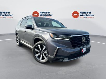 Certified 2025 Honda Pilot Touring