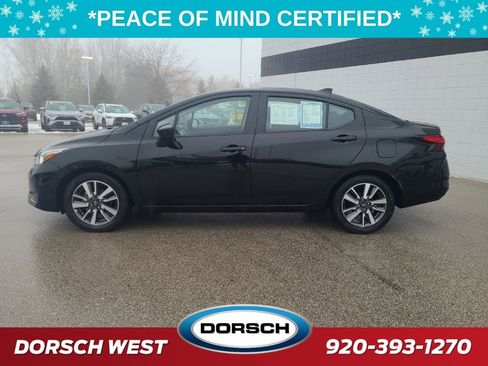 Used 2023 Nissan Versa SV image 2