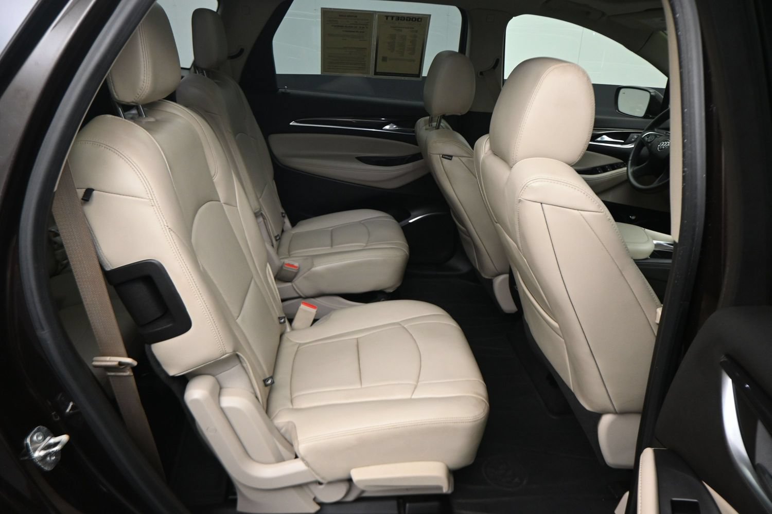 Used 2018 Buick Enclave Essence FWD image 12