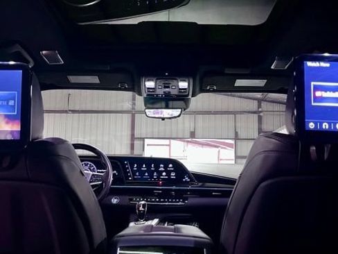 Used 2023 Cadillac Escalade ESV V w/ LPO, Floor Liner Package AWD/4WD image 15