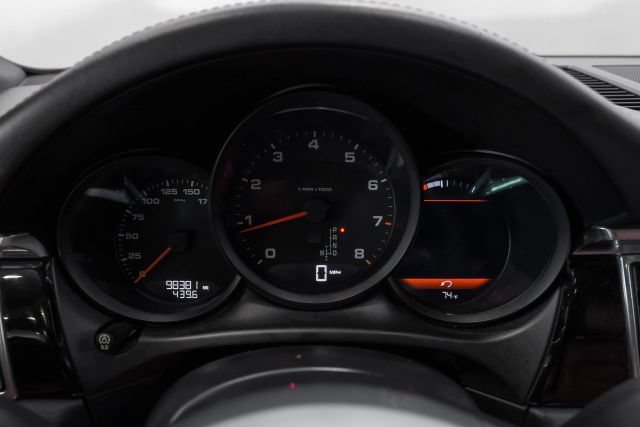 Used 2018 Porsche Macan Sport Edition AWD/4WD image 26