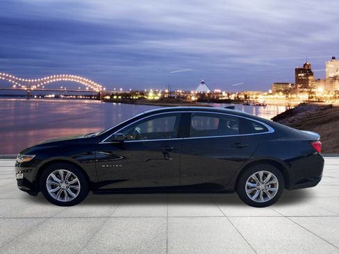 Used 2024 Chevrolet Malibu LT image 2