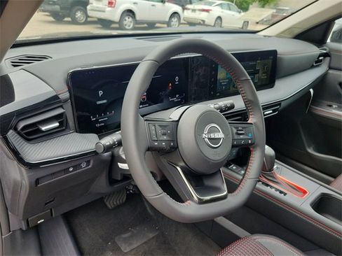 New 2025 Nissan Kicks SR image 6