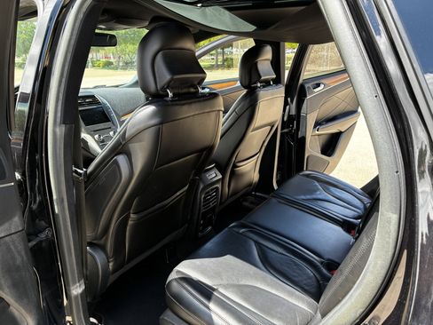 Used 2019 Lincoln MKC Reserve w/ MKC Climate Package FWD image 24