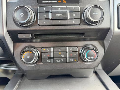 Used 2018 Ford F150 XLT w/ Equipment Group 302A Luxury AWD/4WD image 22