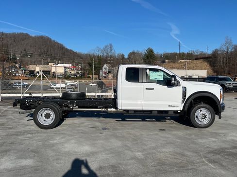 New 2026 Ford F550 4x4 Supercab Super Duty image 2