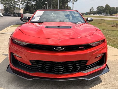 Used 2023 Chevrolet Camaro SS RWD image 6