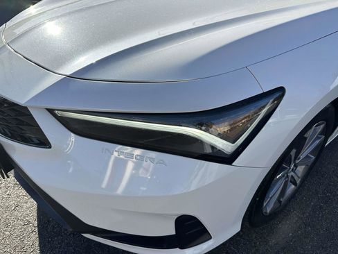 Used 2025 Acura Integra image 8