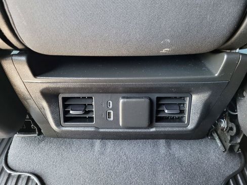 Used 2023 Chevrolet Silverado 1500 RST w/ Z71 Off-Road Package AWD/4WD image 16