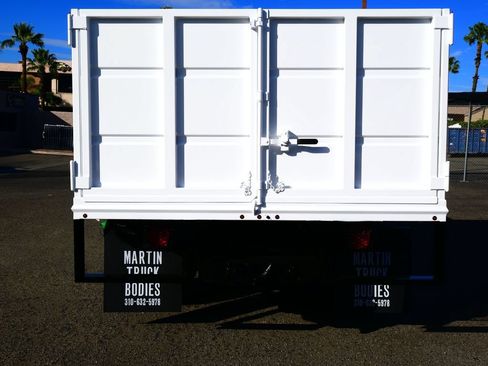 Used 2024 RAM 4500 Tradesman w/ Chrome Appearance Group RWD image 9