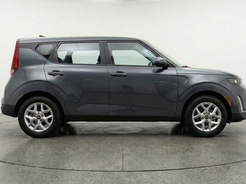 Used 2025 Kia Soul LX w/ LX Technology Package image 11