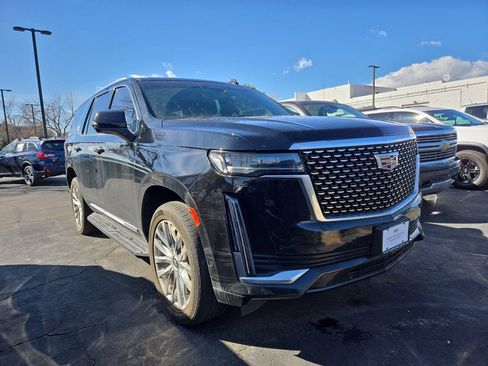 Used 2021 Cadillac Escalade Premium Luxury image 2