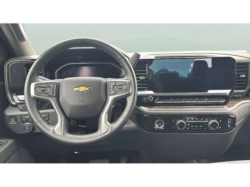 Used 2024 Chevrolet Silverado 1500 LT AWD/4WD image 12