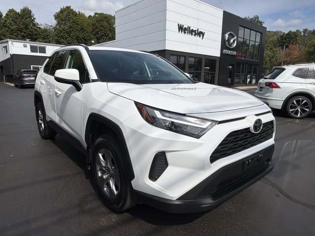Used 2024 Toyota RAV4 XLE w/ Convenience Package AWD/4WD image 2