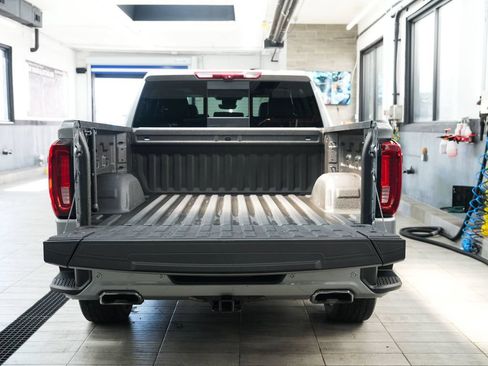 Used 2023 GMC Sierra 1500 Denali w/ Denali Reserve Package AWD/4WD image 39