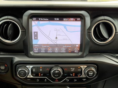 Used 2019 Jeep Wrangler Unlimited Sahara w/ Dual Top Group AWD/4WD image 22