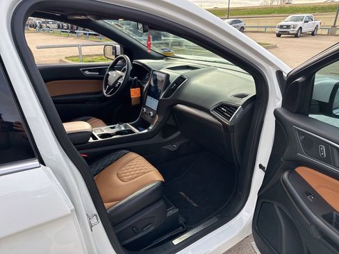 Used 2024 Ford Edge Titanium w/ Titanium Elite Package image 15
