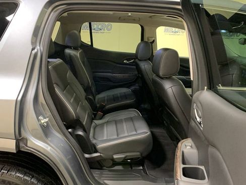 Used 2021 GMC Acadia Denali w/ Denali Technology Package image 17