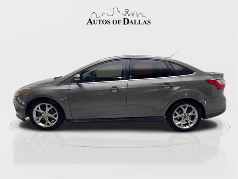 Used 2012 Ford Focus Titanium image 5
