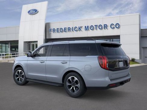 New 2026 Ford Expedition Active image 4