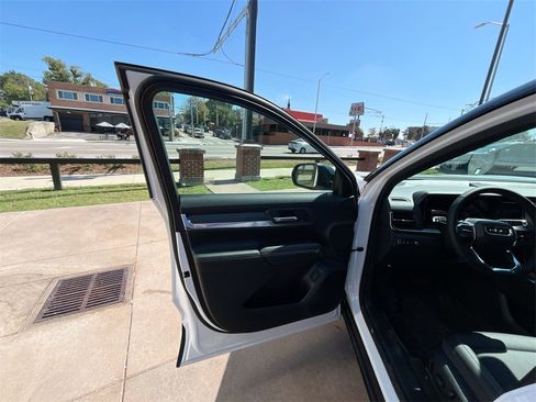 New 2026 GMC Terrain Elevation w/ Elevation Premium Package image 13