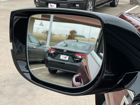 New 2026 Nissan Armada Platinum image 10