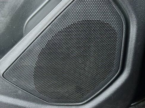 Used 2020 Ford Explorer Limited image 19