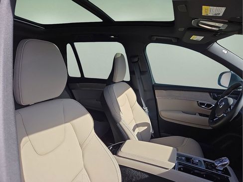New 2026 Volvo XC90 B6 Plus w/ Protection Package Premier image 12