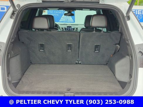 Used 2023 Chevrolet Equinox RS w/ RS Leather Package image 8